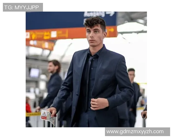 足球明星穿西装的魅力瞬间展现时尚与运动的完美结合 足球明星穿西装的魅力瞬间展现时尚与运动的完美结合